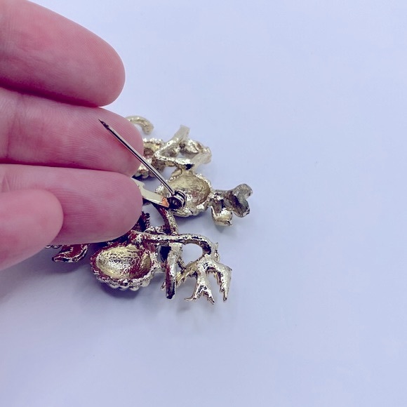 Vintage Fruit Brooch - Picture 4 of 6